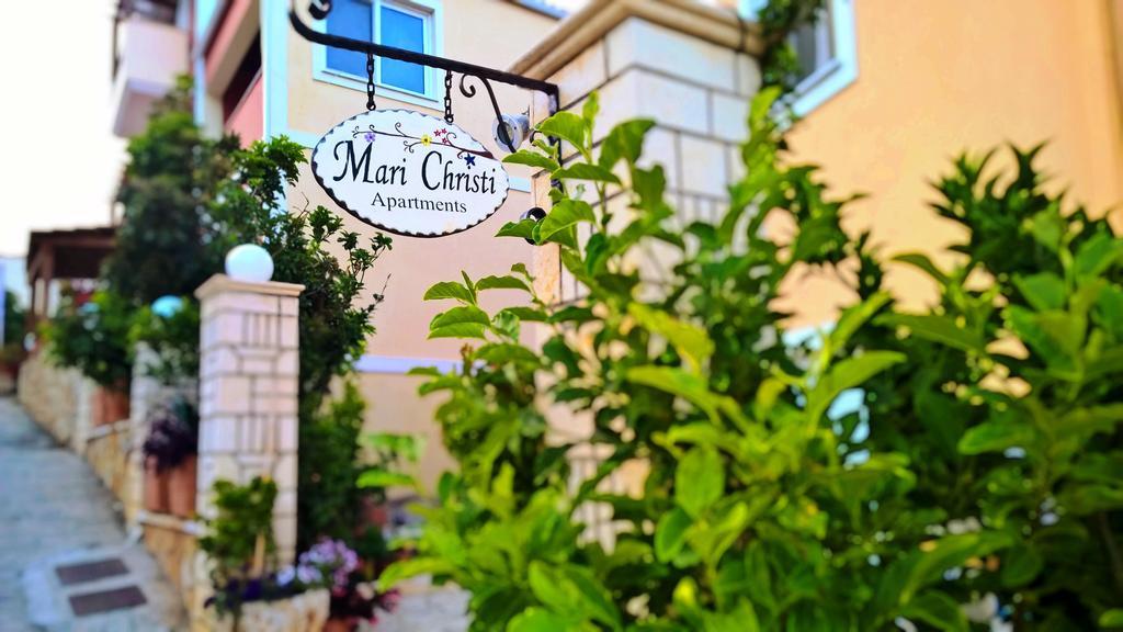 Mari-Christi Apartments Poros  Bagian luar foto