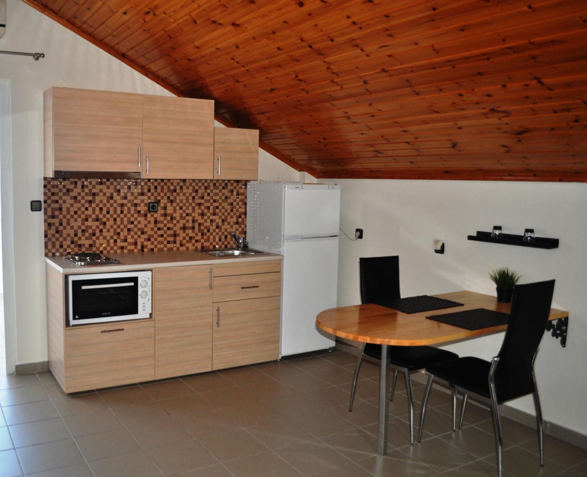 Mari-Christi Apartments Poros  Bagian luar foto
