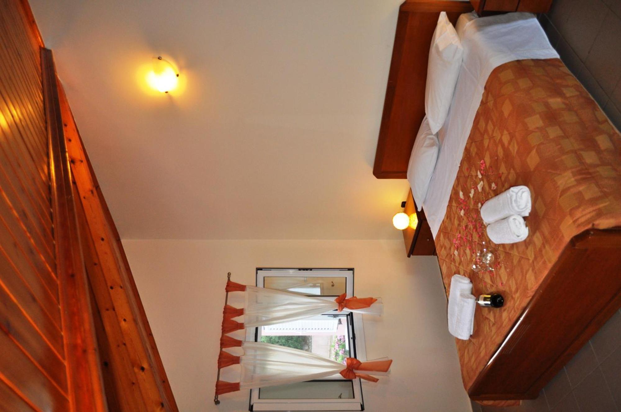Mari-Christi Apartments Poros  Ruang foto