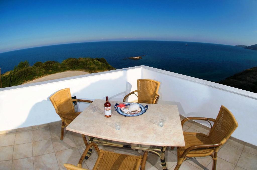 Mari-Christi Apartments Poros  Bagian luar foto